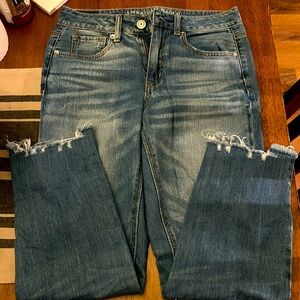 NWOT high rise Tomgirl destroyed American Eagle jeans 2 short